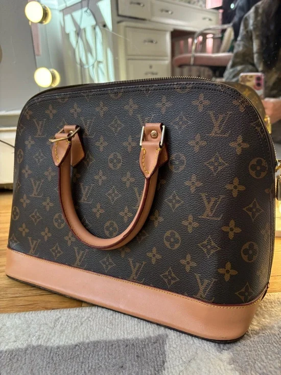 LV inspired purse - Picture 1 of 5